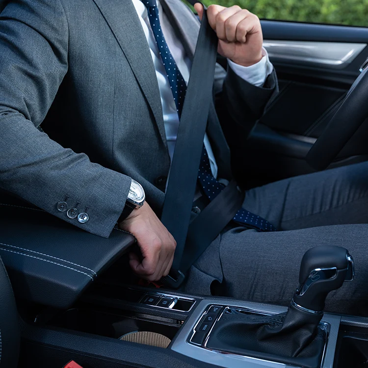 Η αρχή λειτουργίας και η χρήση ζώνης ασφαλείας αυτοκινήτων.